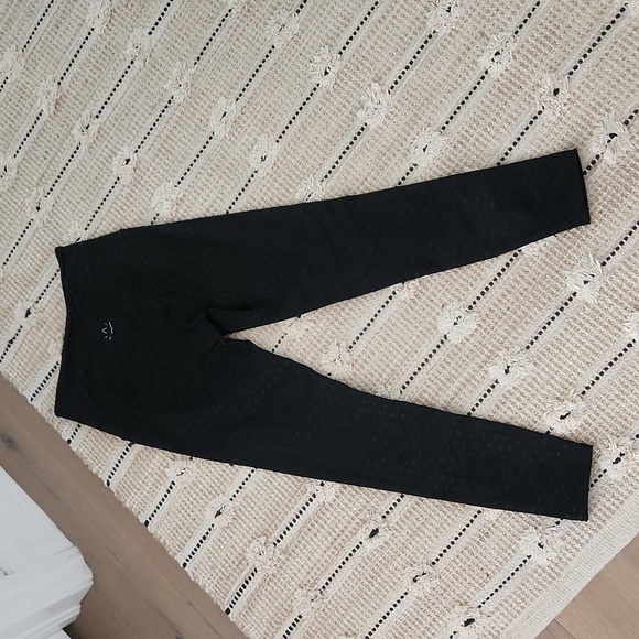 Beyond Yoga Black Tonal Heart Leggings - Picture 7 of 7